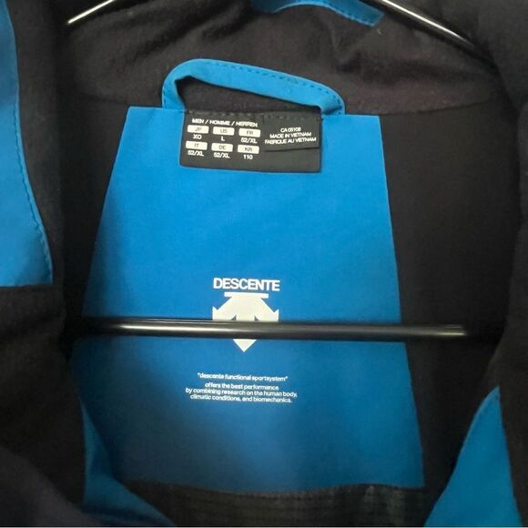 Descente Insulated WaterProof Interior Pockets Ski Jacket - Picture 3 of 16